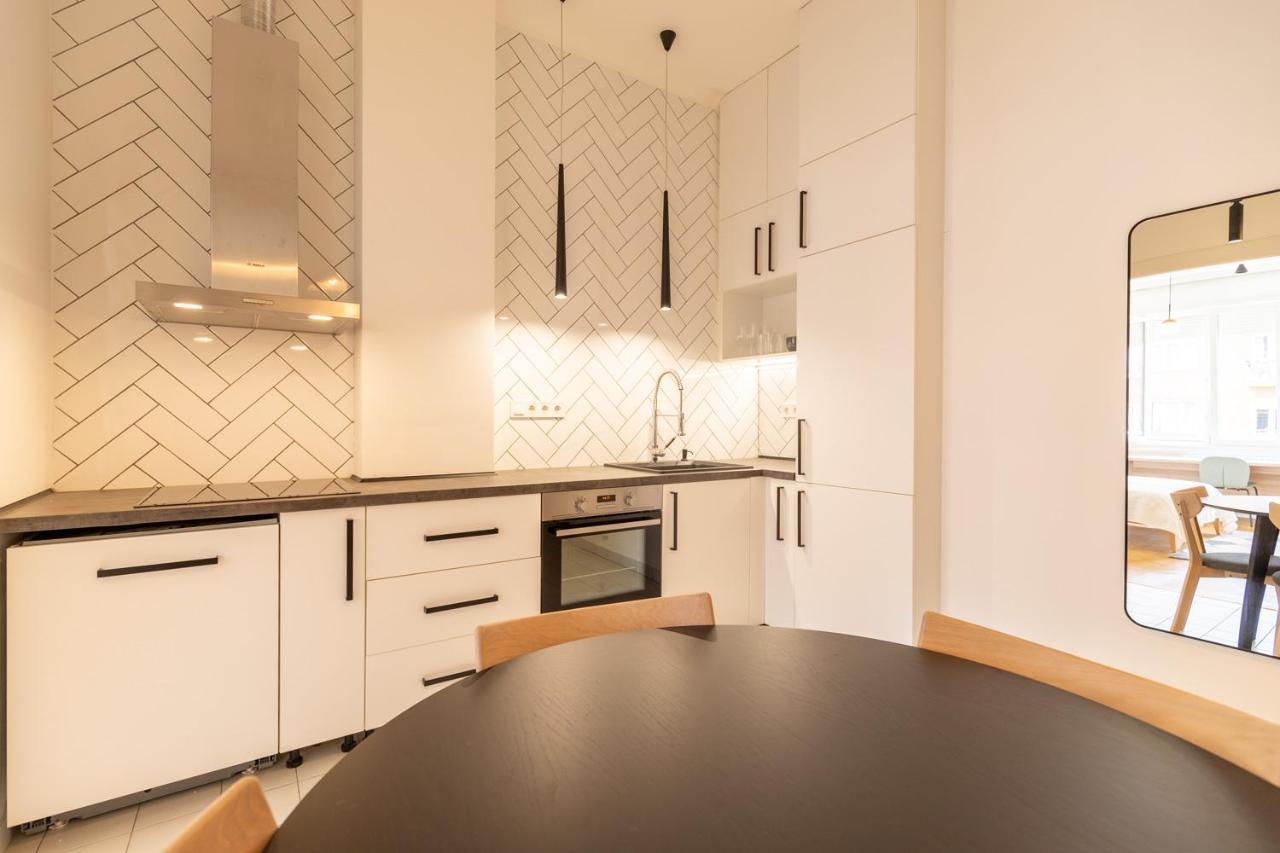 The Palm Springs Apartment Budapest Exterior photo